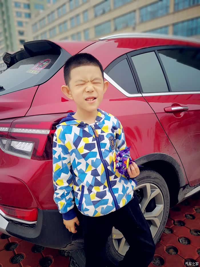 【儿子当车模】陪伴是最真实的幸福!且行且珍惜