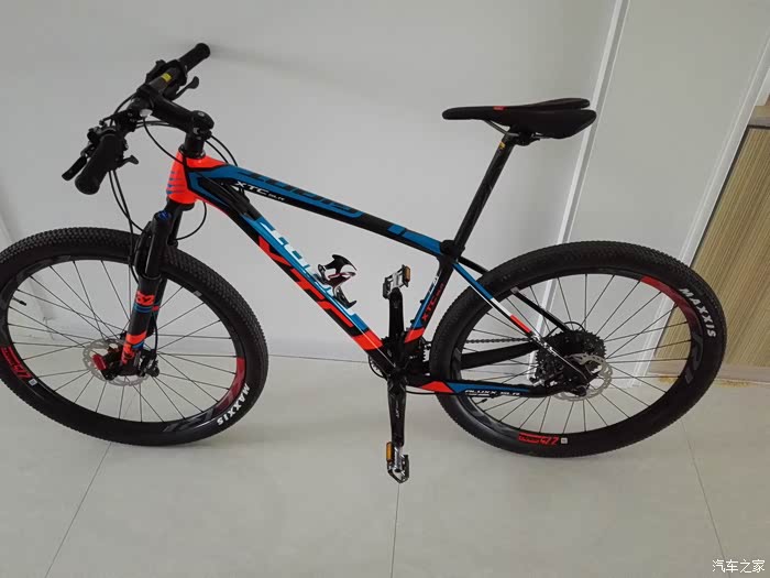 越骑越满意的捷安特xtcslr1