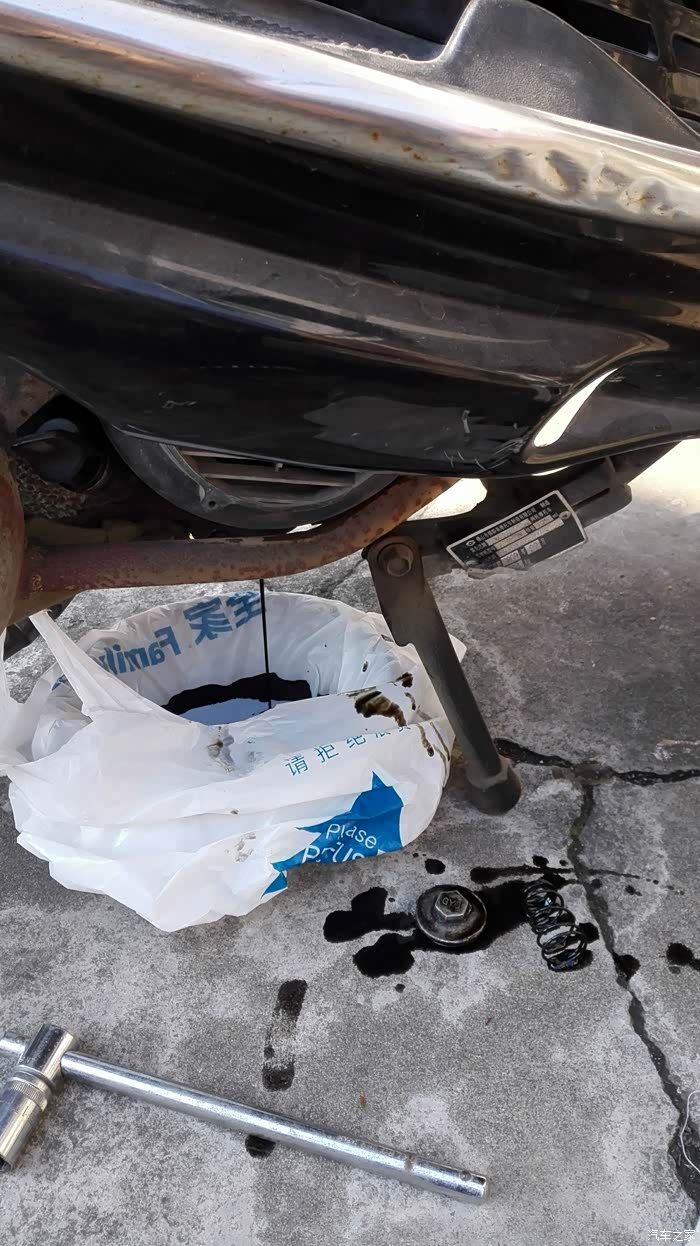 摩托车更换机油分享