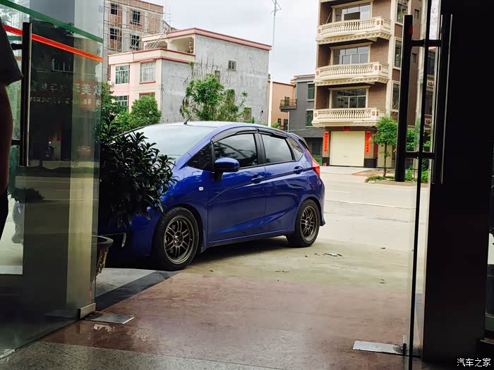 【图】海洋蓝换什么轮毂好看?_飞度论坛_汽车之家论坛