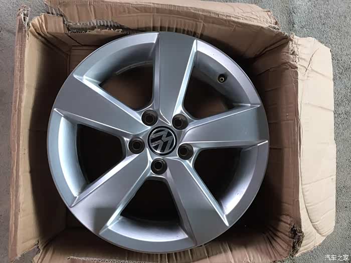 15寸新朗逸轮毂轮胎整套