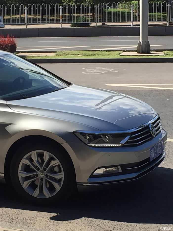 北京b8迈腾380豪华银色