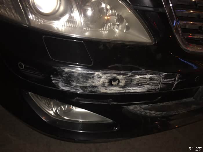 求帮助与奔驰s300刮蹭