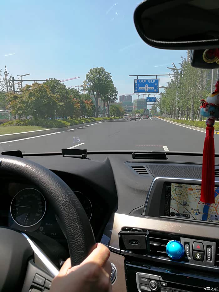 你要的白天效果,实际感觉比图好点,但玻璃原因微双影,150元,哈