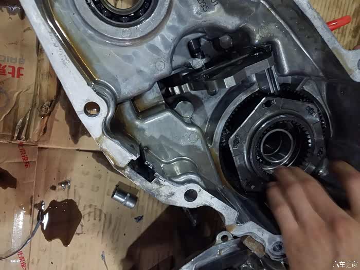 分动箱又出问题,出去野居然又切不回2h,害得要推车