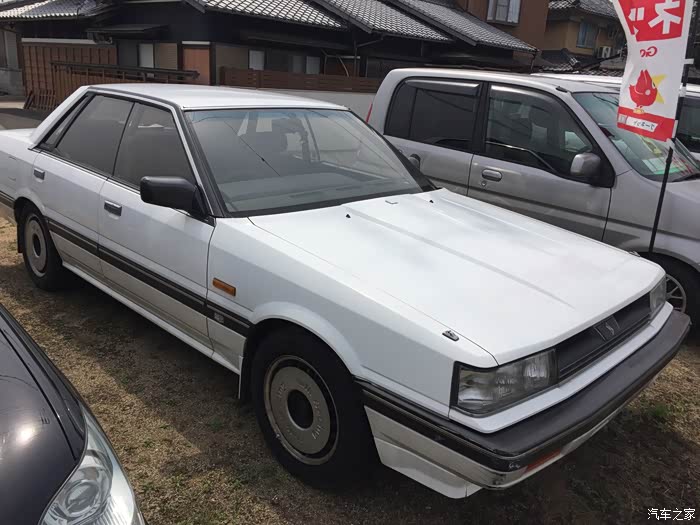 从一张内饰图对比80年代中期皇冠s120系和奔驰w126s级