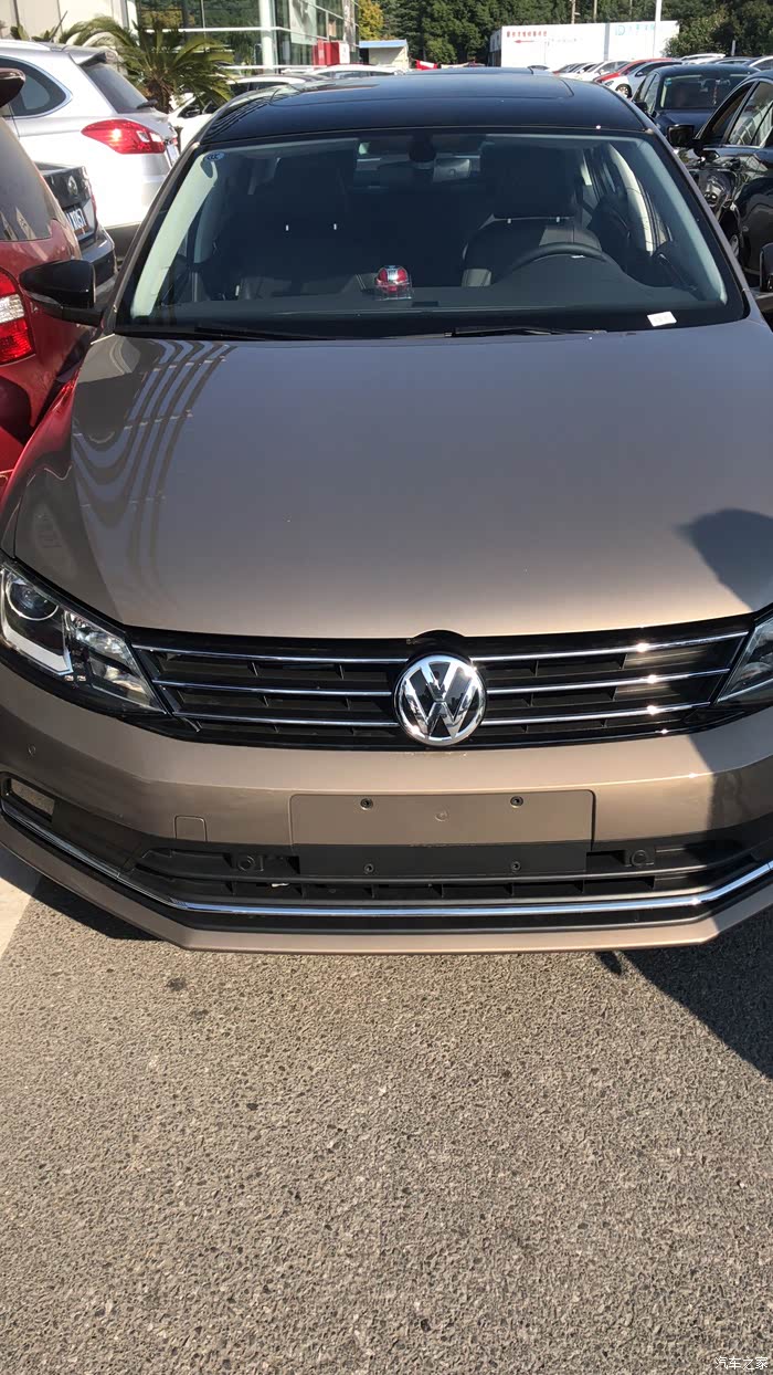 求速腾2018款豪华版凯旋金照片