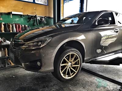 锐志改装18寸轮毂超低价送轮胎