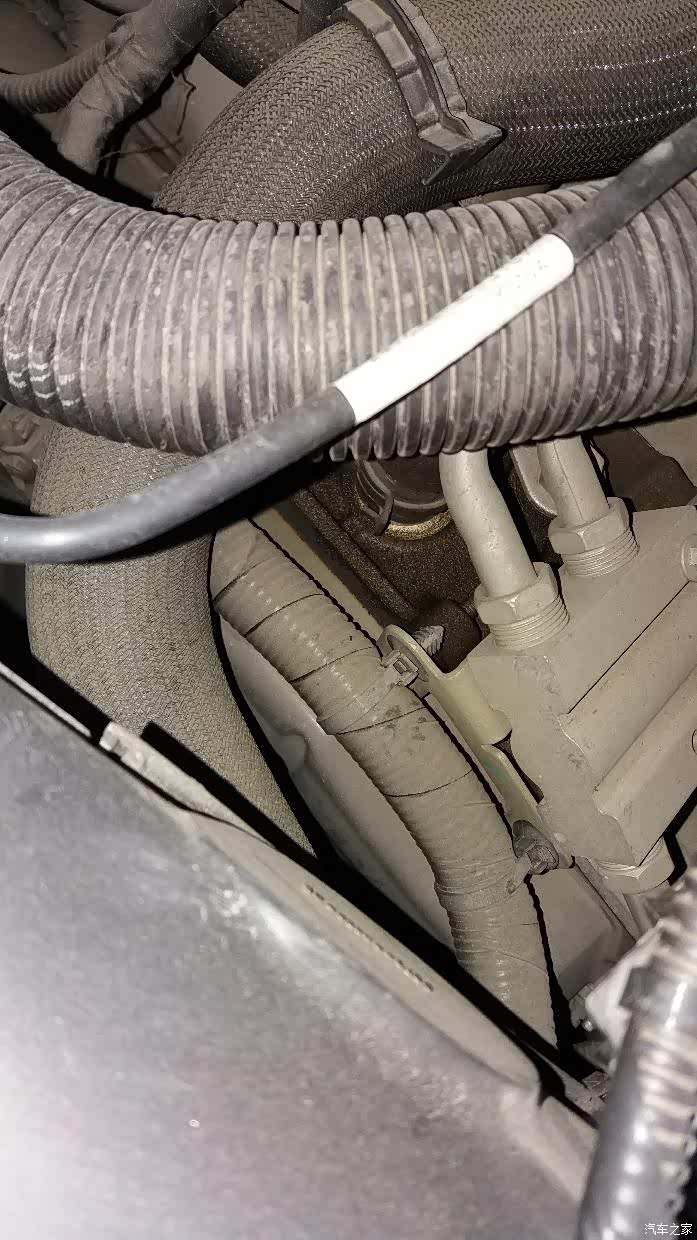 来人看下这个是什么变速箱气孔吗