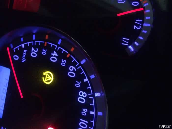 宝来18t防侧滑灯亮了不灭怎么办