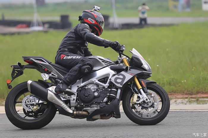 少数派,阿普利亚tuono 1100v4提车