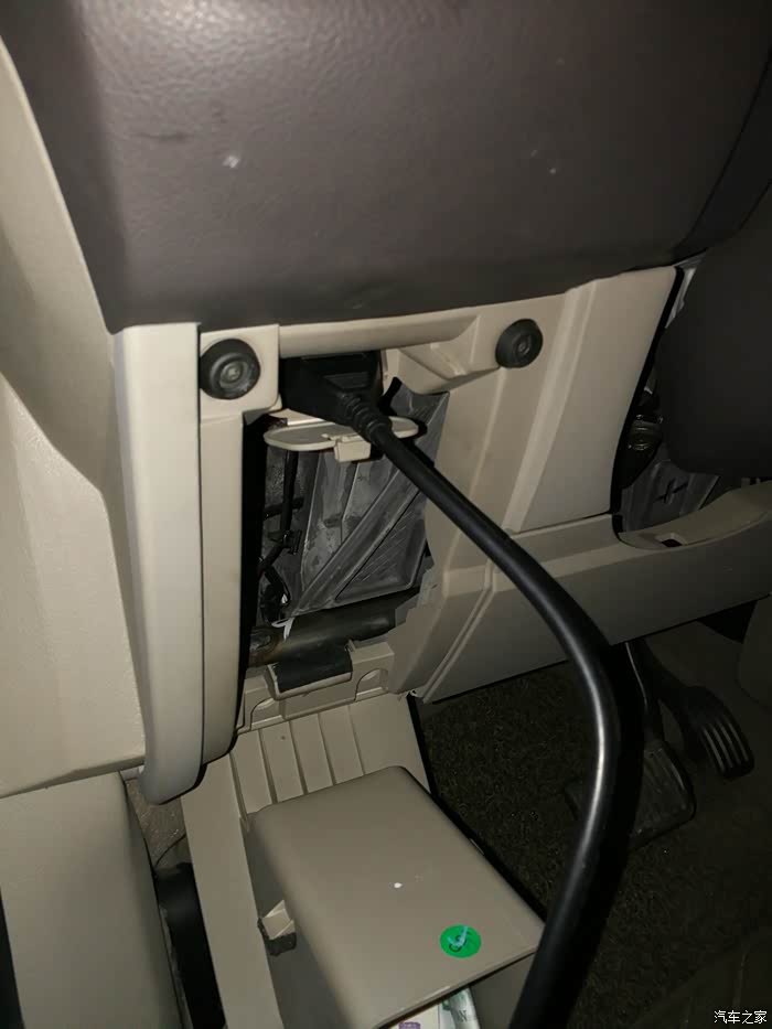 3l的obd接口在哪里?