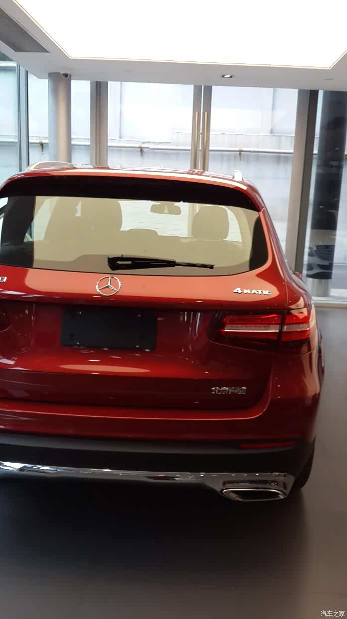 奔驰glc300动感型水晶棕提车