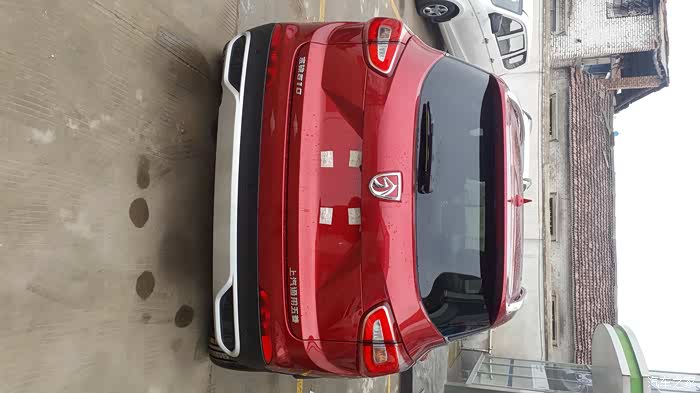 【图】有没有哪位仁兄发张红色的510实车来看看呀_宝骏510论坛_汽车之