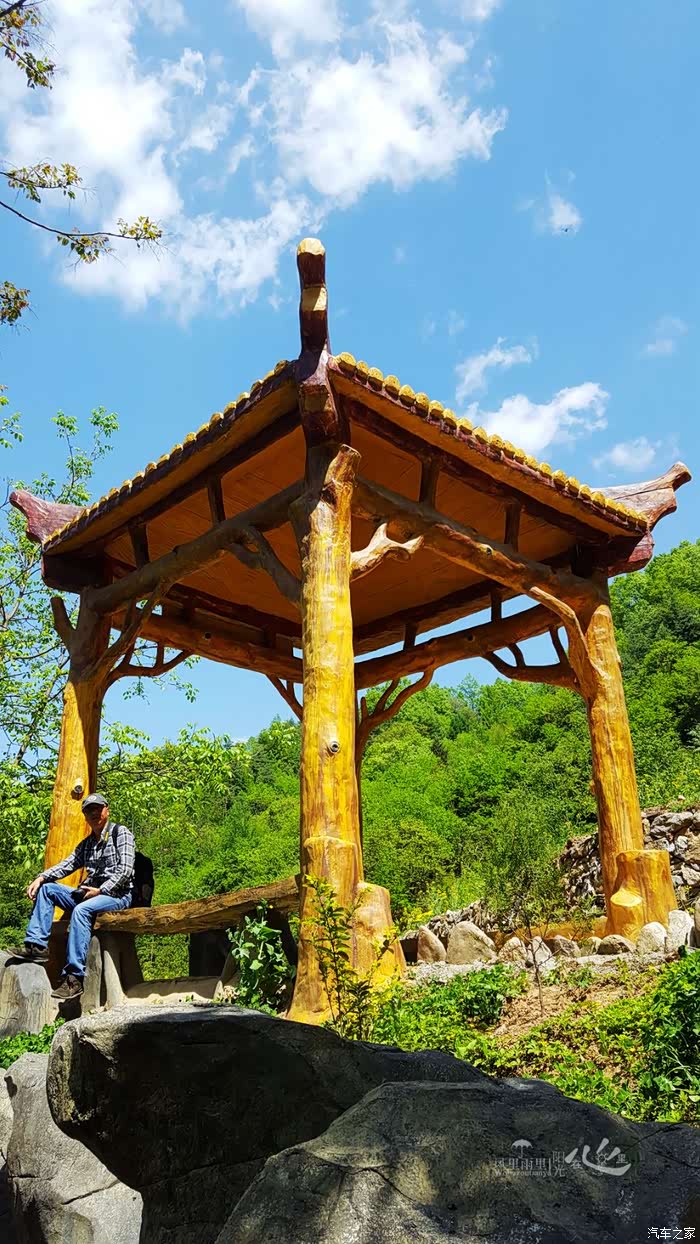 甘肃康县避暑纳凉水洞寺