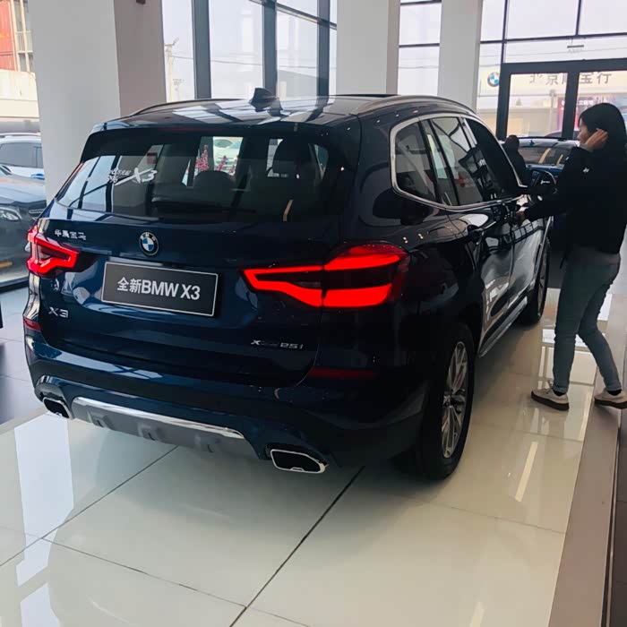 准备订车了,喜欢干邑色,但是担心不耐脏,求助!