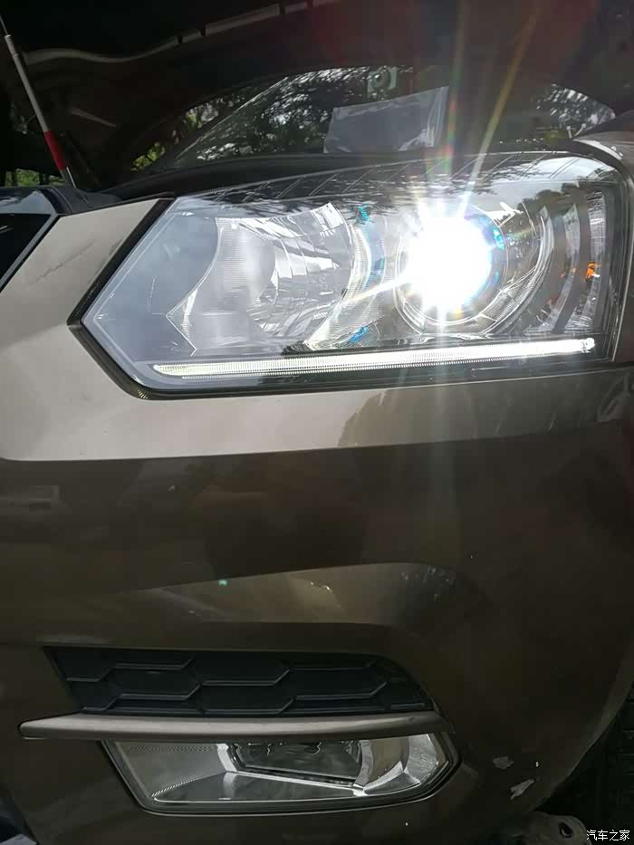 野帝升级大灯总成