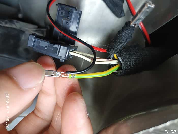 6楼  地板同志说的对,这种插头里面都是线扎在探针上插进插头里卡起的