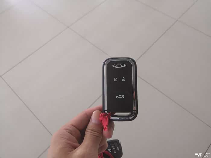 邵阳奇瑞4s店试驾5座瑞虎8自动旗舰型