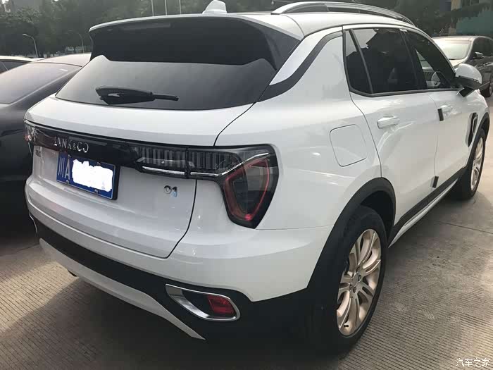 坐标成都人生的第一台车我的领克01型白pro