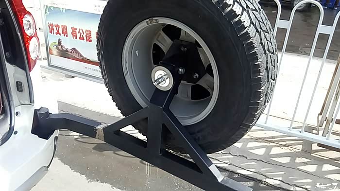 ph*新款中置备胎架