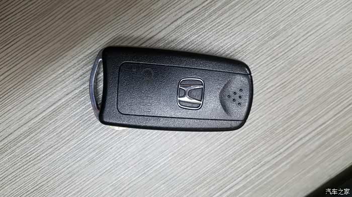 刚入了辆14年思域自豪,不知道是14款还是13款