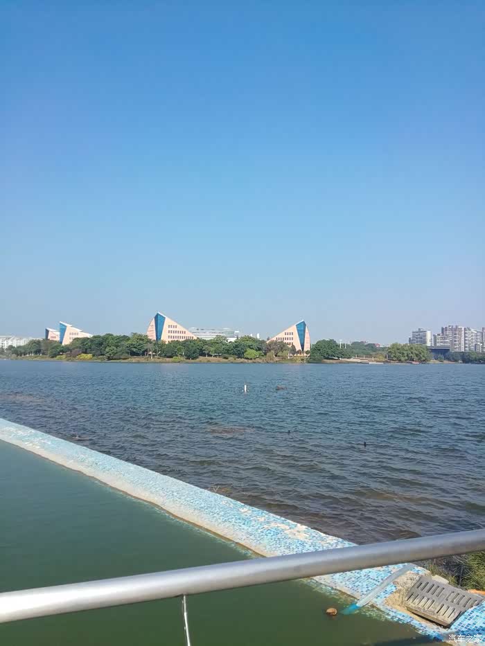 粤鹰会松山湖之松湖广场