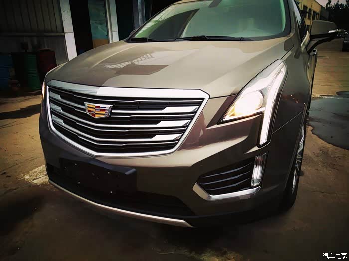 【图】4s店门口偶遇17款 金色ct6_凯迪拉克ct6论坛_汽车之家论坛