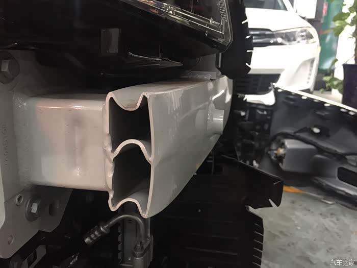 【图】有谁见过防撞横梁吗?_雪铁龙c6论坛_汽车之家论坛