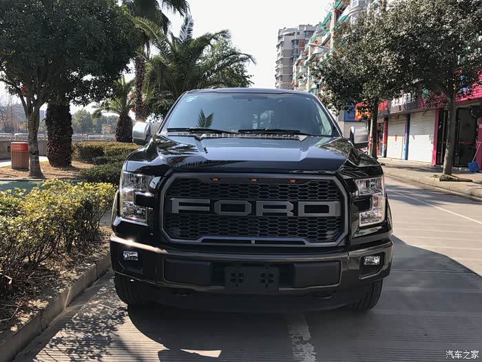 看了半年坦途论坛,看了一天的坦途现车,最后选了墨版f150