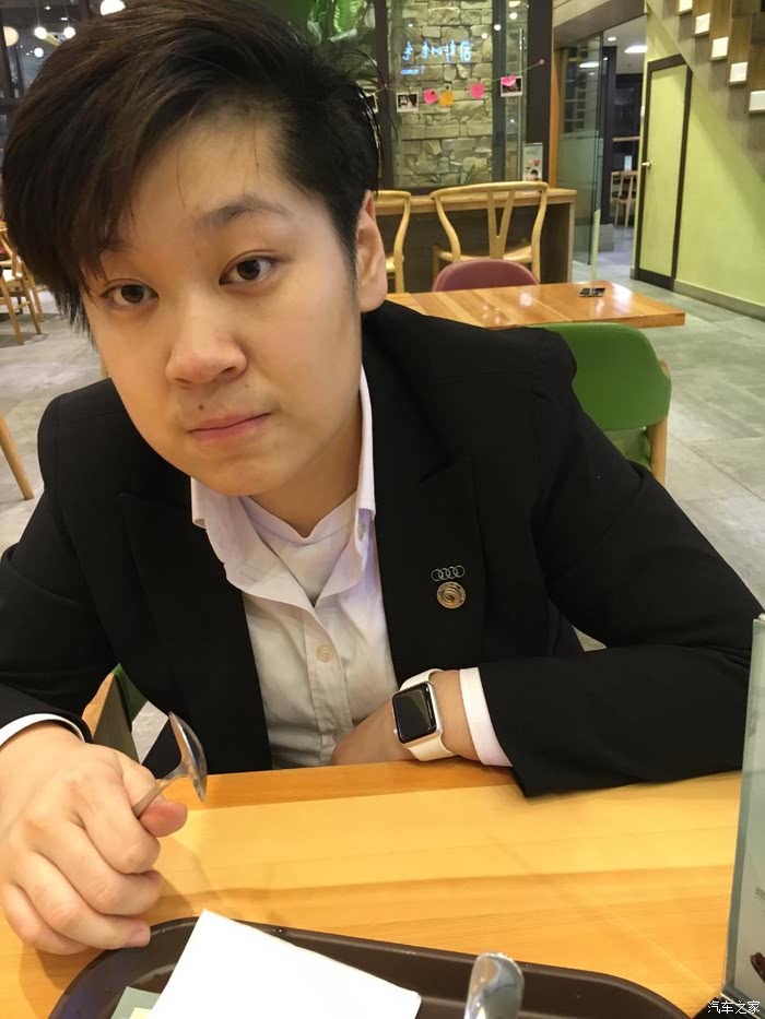 上海曹杨奥迪城市展厅 销售金晓磊,有人找她买过车吗?818