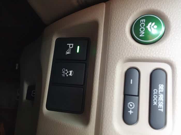 杰德倒车雷达没有报警声,有谁遇到过吗