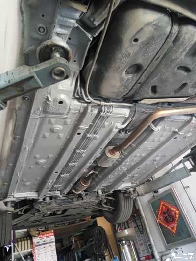 底盘装甲真的要做,全喷.否则底盘容易生锈,看我的
