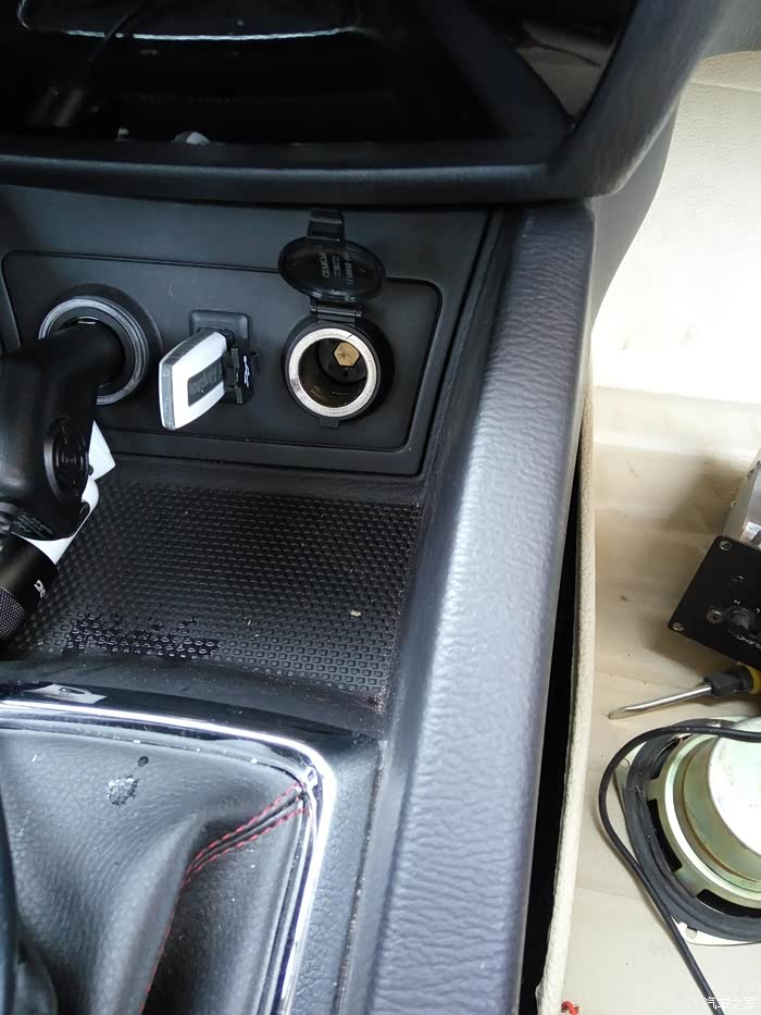 求助点烟器接口问题