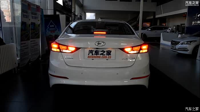 领动尾灯请大神解答