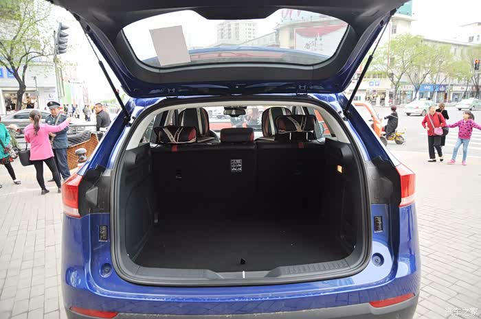 周末路遇哈弗h4静态体验