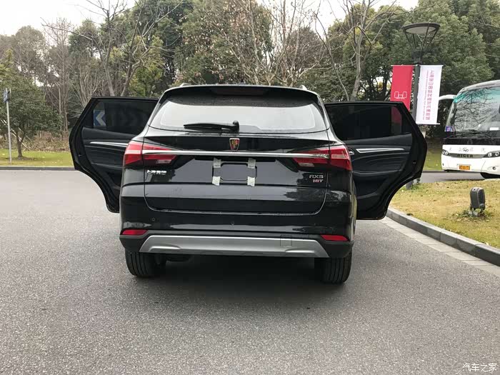 活动报导父亲知命之年喜提黑色rx3