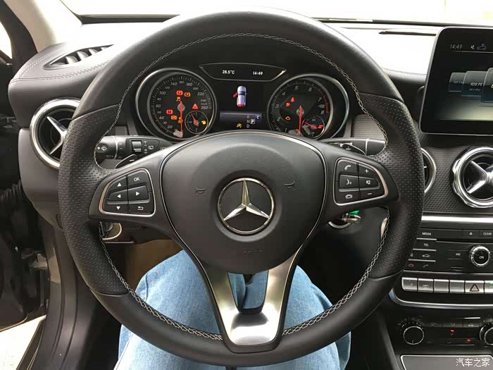 驾驶小白迎来自己的梦想座驾新身份新起点奔驰gla提车感受