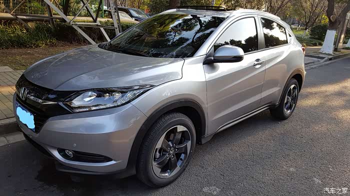 缤智18豪华版提车等侯两个月很稀有的冰河银色美女镇楼