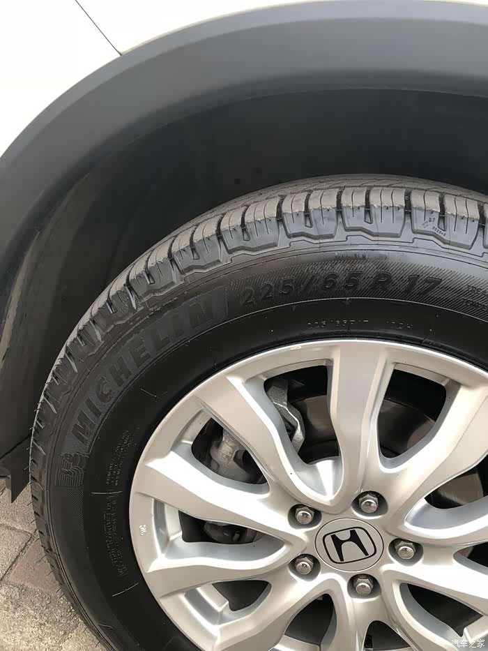 2012款crv换轮胎