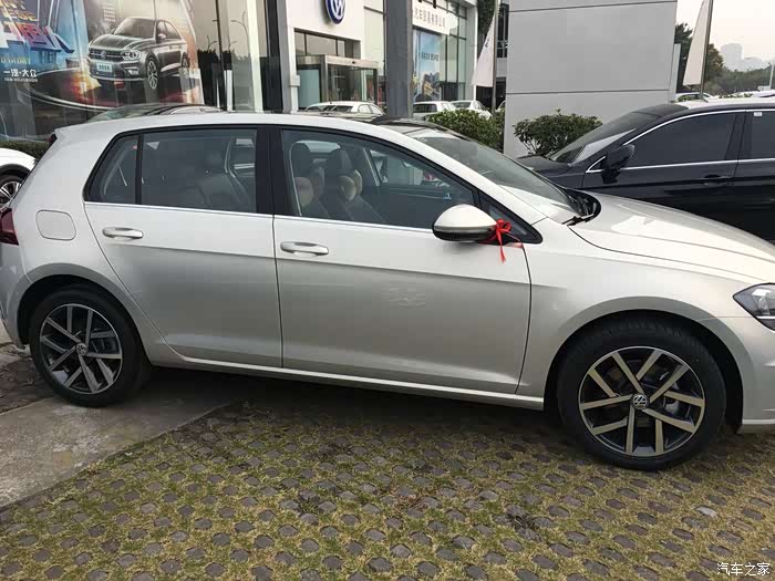 高尔夫7.5凯撒金到底是什么颜色?