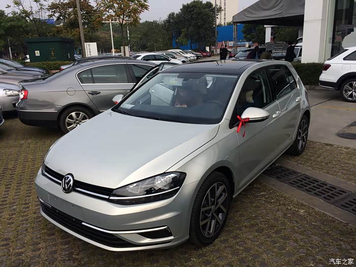 高尔夫7.5凯撒金到底是什么颜色?