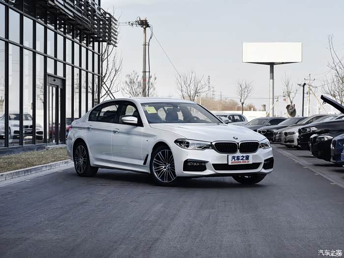 已订530l尊享豪华突然想起一个运动版的区别想问下大家