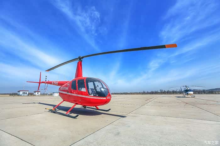 201841搭乘空客h125型直升机航拍八达岭长城风景区的精彩pp