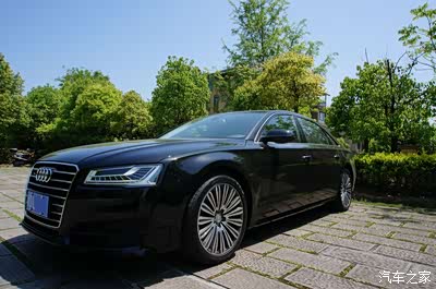 【2018年3月新鲜出品】2017款 A8L 45TFSI 领