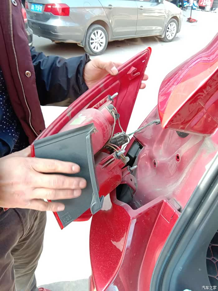 【图】【石家庄cs35车友会】自己动手给cs35换爆闪刹车灯_长安cs35