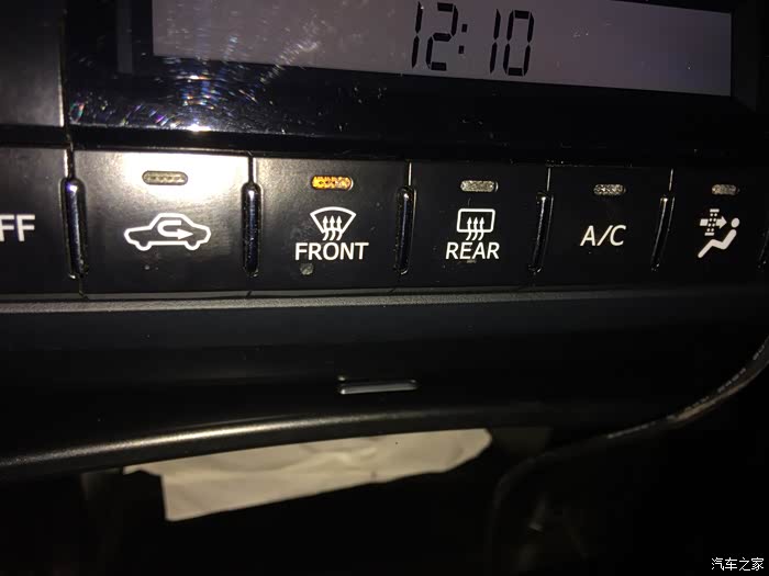 普拉多27前档玻璃没有加热丝吗