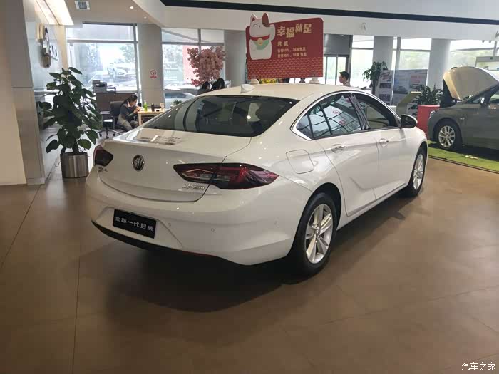 【全新一代君威试驾】运动兼具时尚科技的新君威