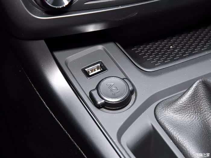 12v电源及usb接口