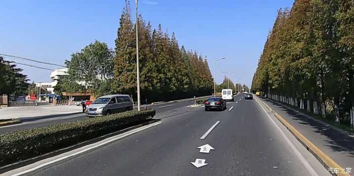 各位大佬公路中间隔离带的缺口可以用来掉头吗